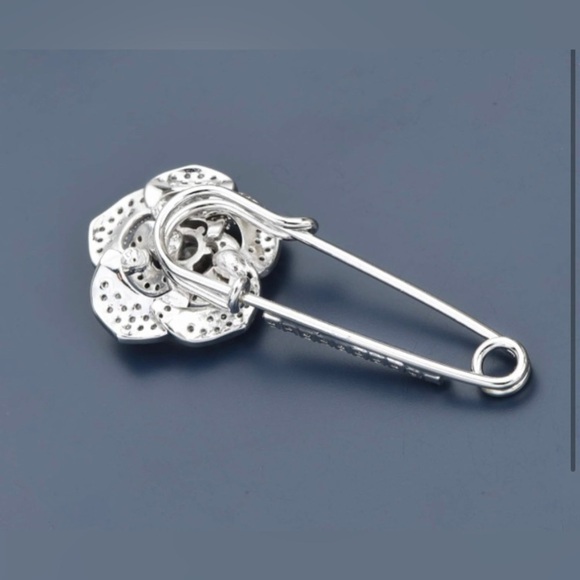 Cubic Zirconia Rose Flower Cardigan Sweater Safety Pin Brooch - Picture 6 of 7
